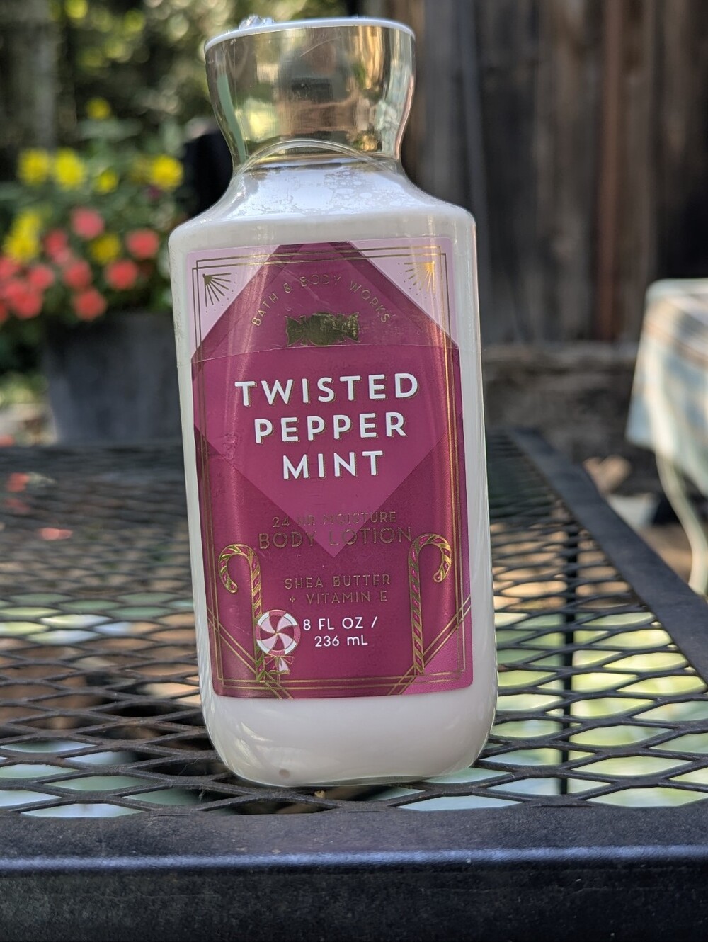 Bath & Body Works Twisted Peppermint Body Lotion - Pink